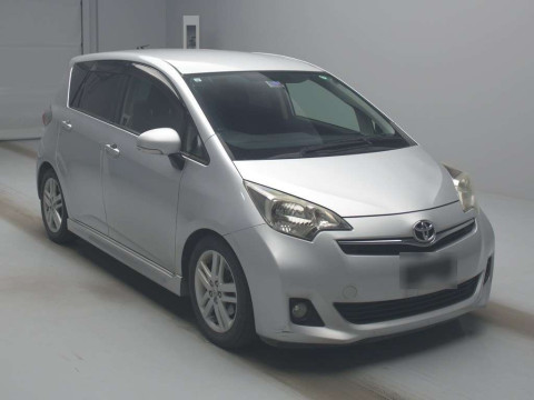 2011 Toyota Ractis NCP120[2]