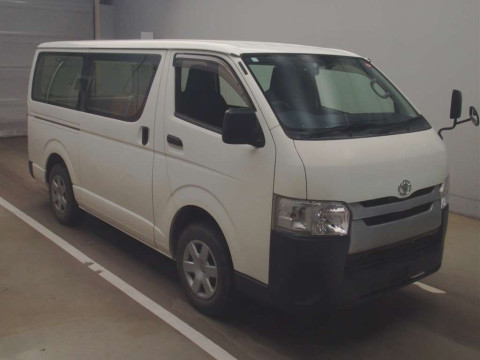 2015 Toyota Regiusace Van KDH201V[2]