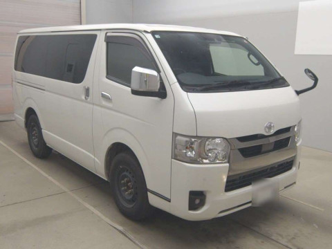 2022 Toyota Hiace Van TRH200V[2]