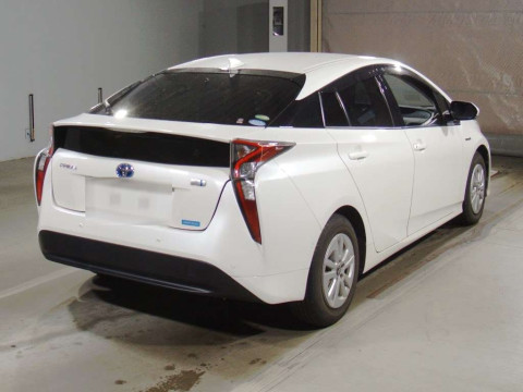 2018 Toyota Prius ZVW50[1]