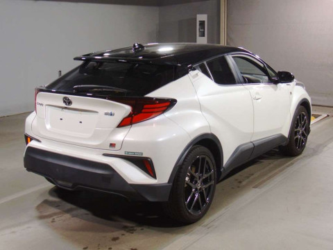 2020 Toyota C-HR ZYX11[1]