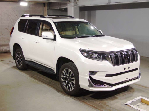 2021 Toyota Land Cruiser Prado TRJ150W[2]