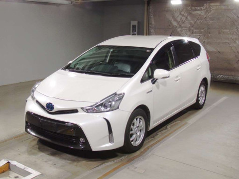 2019 Toyota Prius alpha ZVW41W[0]