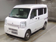 2015 Mitsubishi Minicab Van