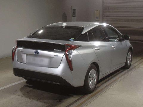 2017 Toyota Prius ZVW50[1]