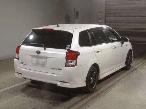 2014 Toyota Corolla Fielder NKE165G[1]