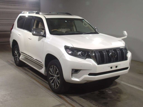 2020 Toyota Land Cruiser Prado TRJ150W[2]