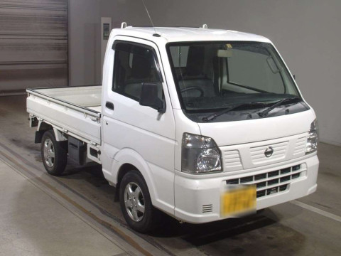 2015 Nissan NT100 Clipper DR16T[2]