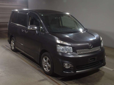 2012 Toyota Voxy ZRR70W[2]