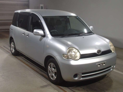 2005 Toyota Sienta NCP81G[2]