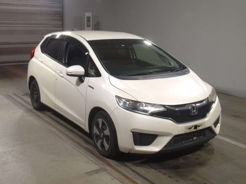 2015 Honda Fit Hybrid GP5[2]