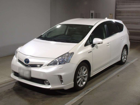 2011 Toyota Prius alpha ZVW41W[0]