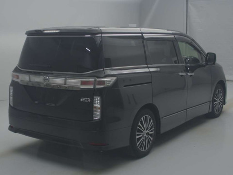 2015 Nissan Elgrand TE52[1]