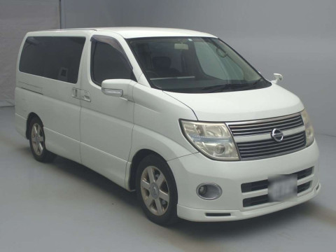 2010 Nissan Elgrand MNE51[2]