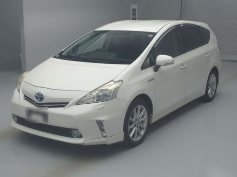 2011 Toyota Prius alpha ZVW41W[0]