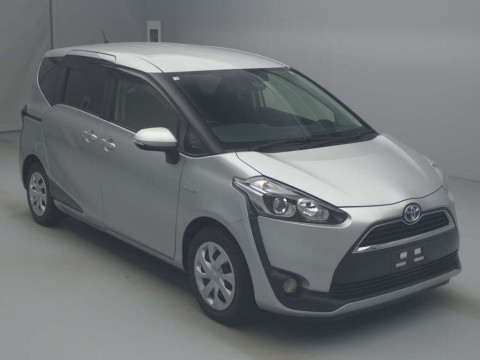 2016 Toyota Sienta NHP170G[2]