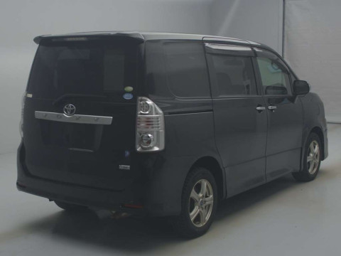 2009 Toyota Voxy ZRR75W[1]