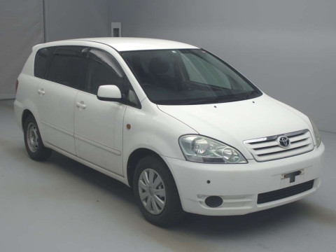 2002 Toyota Ipsum ACM21W[2]