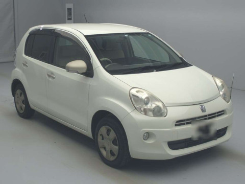 2011 Toyota Passo KGC35[2]