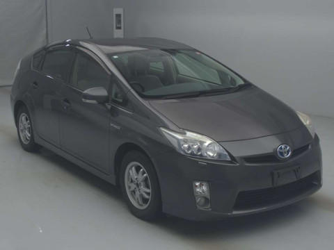 2010 Toyota Prius ZVW30[2]