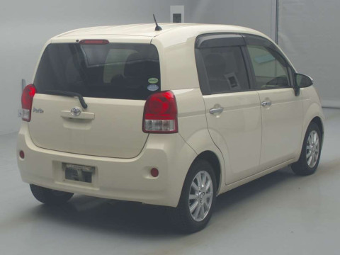 2012 Toyota Porte NCP141[1]