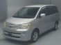 2004 Toyota Noah