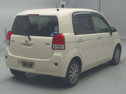 2014 Toyota Porte NCP141[1]