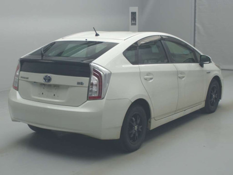 2013 Toyota Prius ZVW30[1]