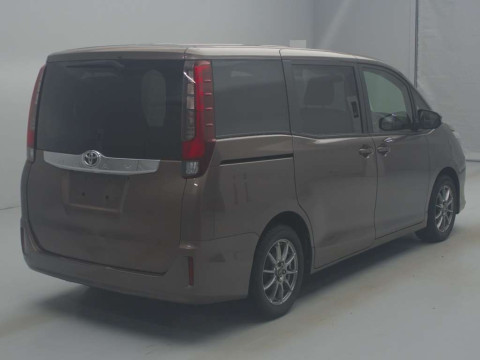 2014 Toyota Noah ZRR80G[1]