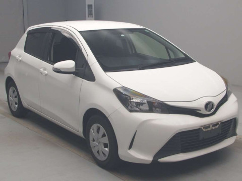 2016 Toyota Vitz NSP130[2]