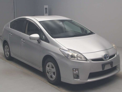 2010 Toyota Prius ZVW30[2]