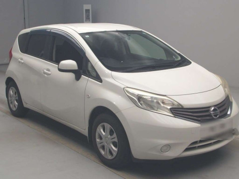 2013 Nissan Note E12[2]