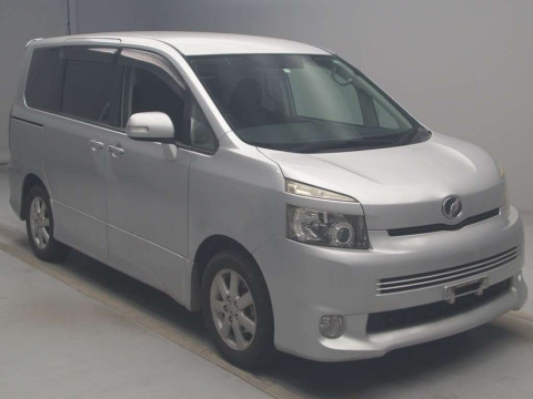 2008 Toyota Voxy ZRR70W[2]