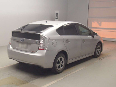 2013 Toyota Prius PHV ZVW35[1]