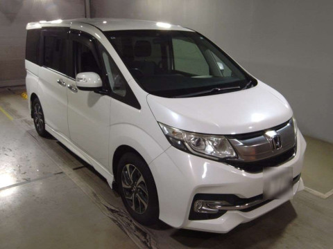 2015 Honda Step WGN Spada RP3[2]