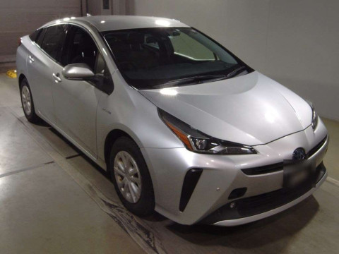 2020 Toyota Prius ZVW55[2]