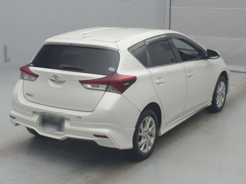 2016 Toyota Auris NZE184H[1]