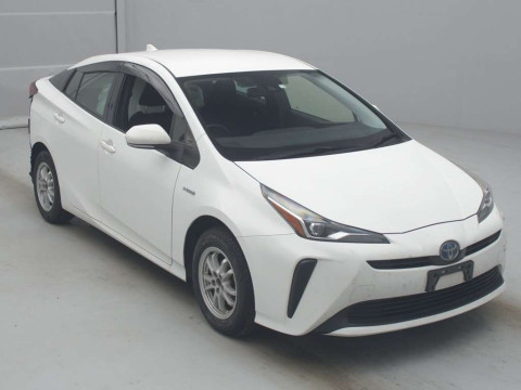 2019 Toyota Prius ZVW55[2]