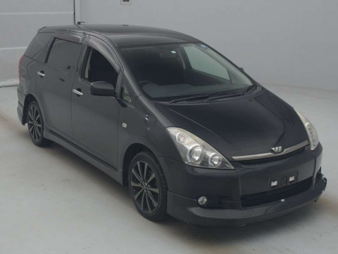 2005 Toyota Wish ZNE14G[2]