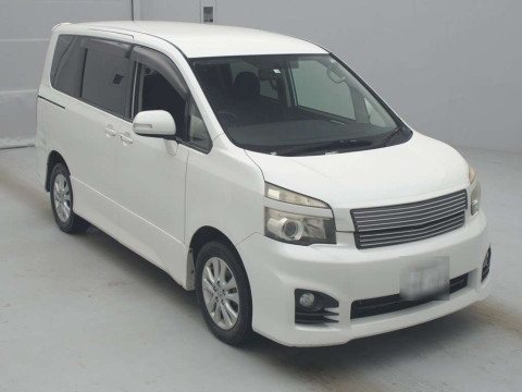 2010 Toyota Voxy ZRR75W[2]