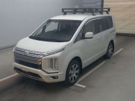 2020 Mitsubishi Delica D5