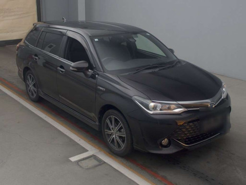 2015 Toyota Corolla Fielder NKE165G[2]