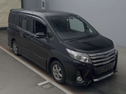 2014 Toyota Noah ZRR80W[2]