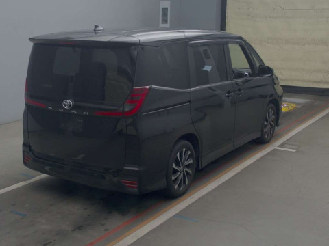 2022 Toyota Noah MZRA90W[1]