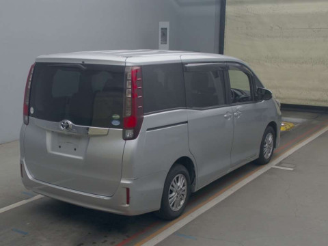 2014 Toyota Noah ZRR80G[1]