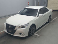 2013 Toyota Crown