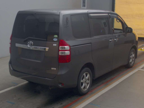 2012 Toyota Noah ZRR75G[1]