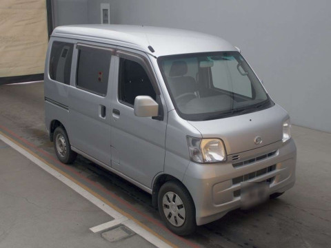 2015 Daihatsu Hijet Cargo S331V[2]