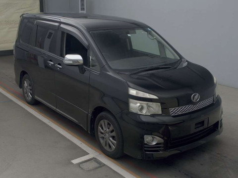 2012 Toyota Voxy ZRR70W[2]