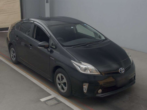 2013 Toyota Prius ZVW30[2]